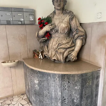 Oda ve Kahvaltı Limatola Napoli